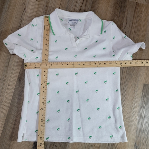 Women's size Medium Pendleton Golf Polo Palm Tree Design White Shirt - Picture 5 of 6
